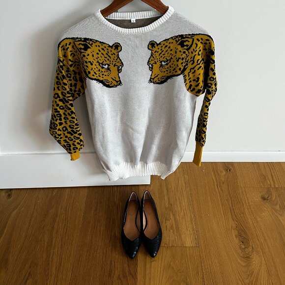 Leopard Sweater - Never Worn Size S - Picture 1 of 3
